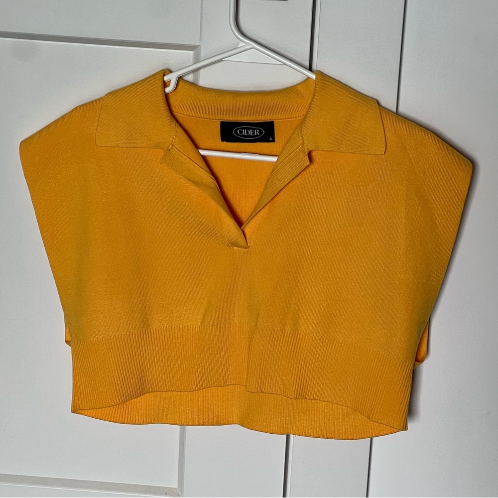Cider Cropped Mustard Collared Blouse